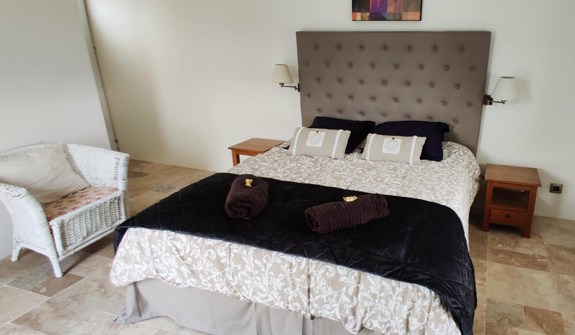 Chambre Cosy Avec Terrasse Sur La Colline Boisee, Parking Prive, Jardin, Calme, Climatisation, 10 Mn Pont Du Gard Num7 Rochefort-du-Gard Zewnętrze zdjęcie